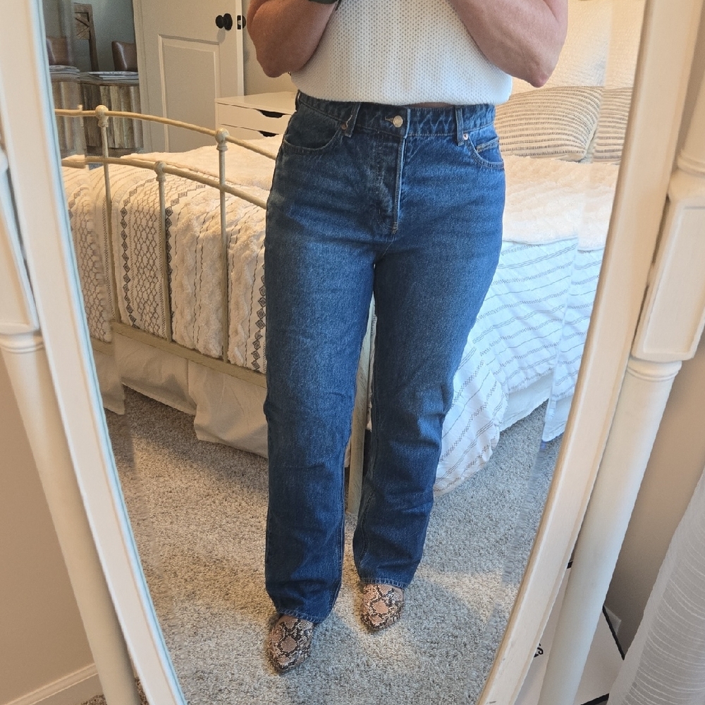 H&M Women's Straight Leg BAutton Fly  Jeans